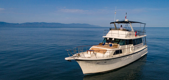 58' Hatteras Luxury Yacht