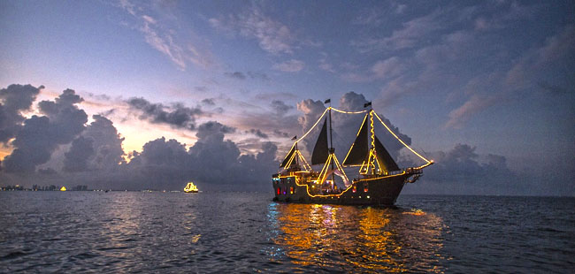 Jolly Roger Cancun Pirate Ship