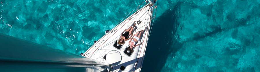 Private Luxury Sailing & Snorkeling in Cozumel 5