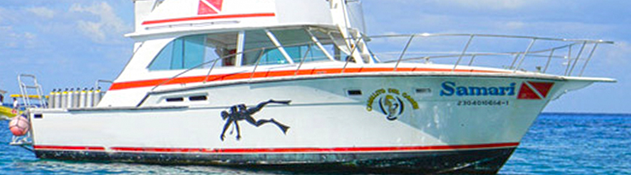 Private 48' Beltran Boat Charter in Cozumel 3