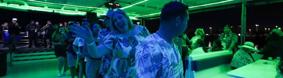 Catamarán con Banda & Bebidas Alcohólicas en Mazatlán 8