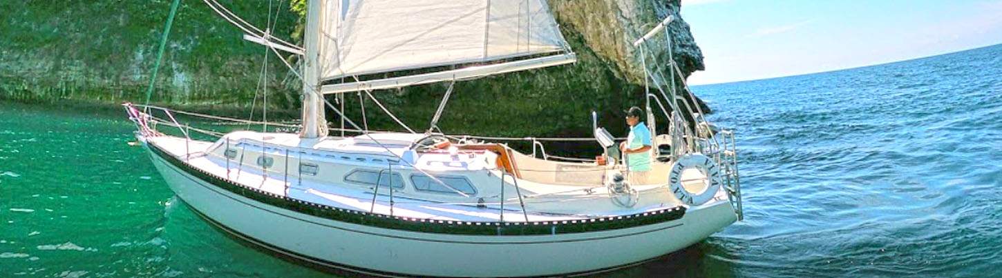 Renta Privada de Velero Clásico de 36' en Puerto Vallarta 1