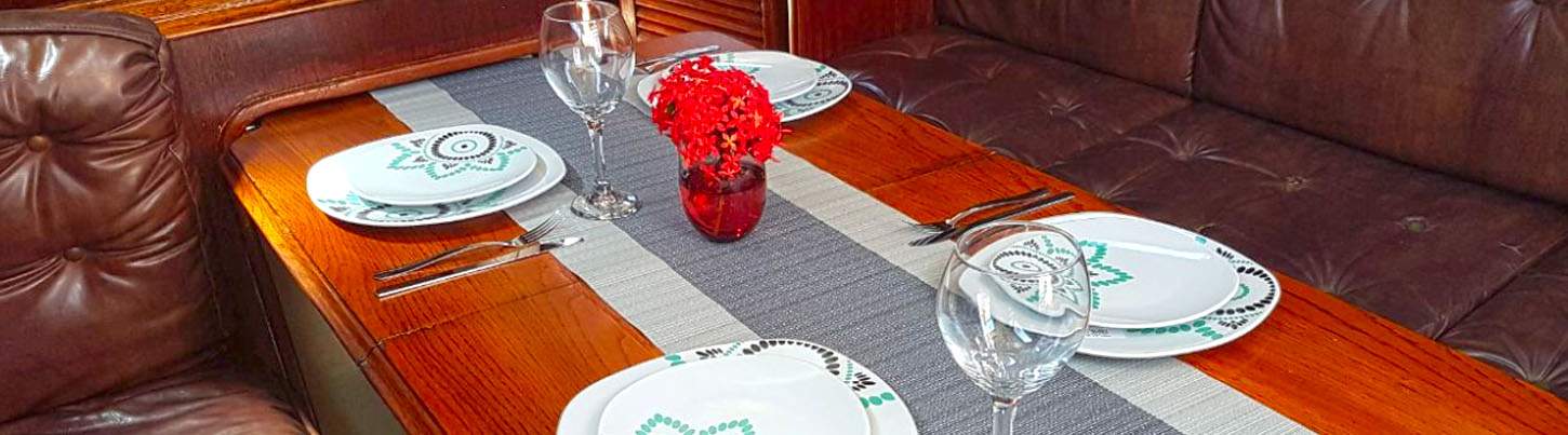 Renta Privada de Velero Clásico de 36' en Puerto Vallarta 8