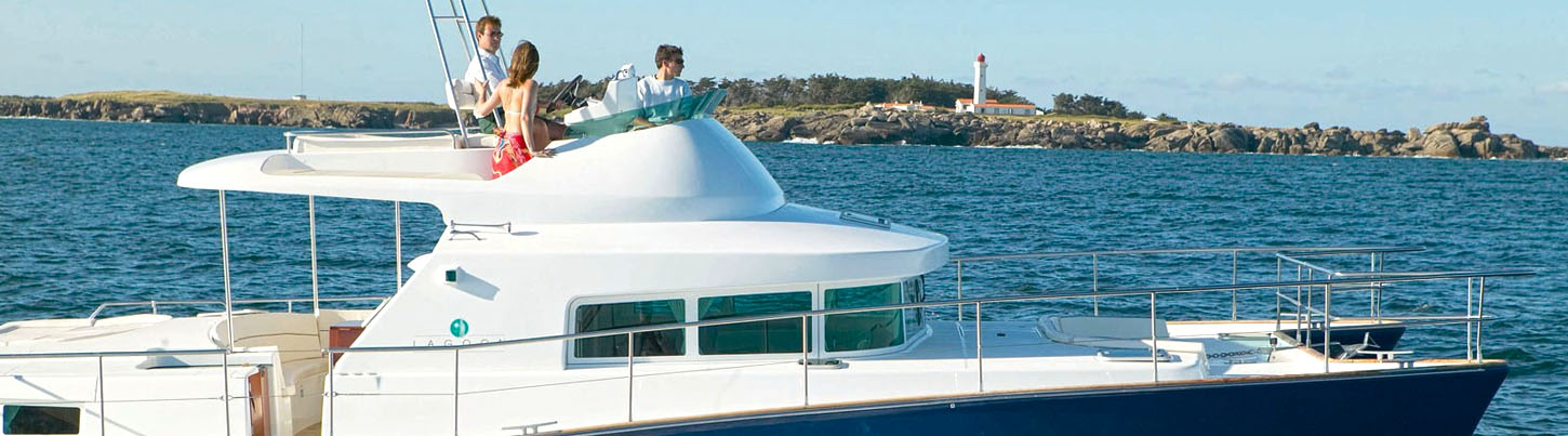 43' Private Catamaran Charter in Puerto Vallarta 4