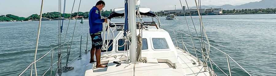 Renta de Velero Beneteau de 45' en Puerto Vallarta 3