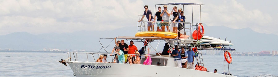 45' Cigarette Racing Boat (up to 20 pax) 6