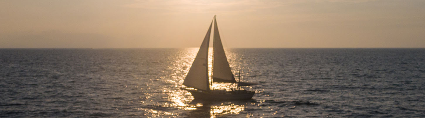 45' Private Luxury Sailboat Charter in Puerto Vallarta 4