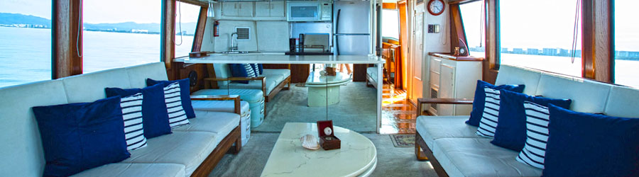 Private 58' Luxury Yachts in Puerto Vallarta 3