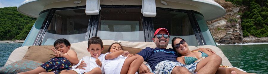 Private 58' Luxury Yachts in Puerto Vallarta 7