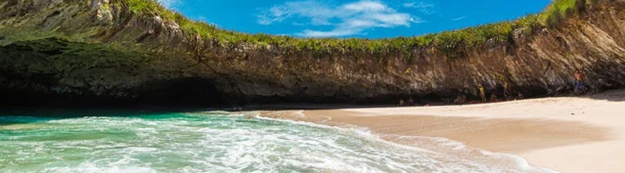 50' Classic Sailboat Charter to Marietas Islands 6