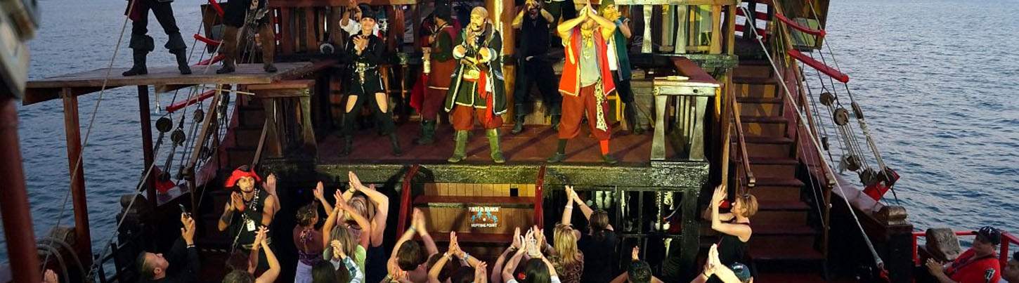 Renta de Barco Privado en el Barco Pirata Marigalante (220 Pax) 5