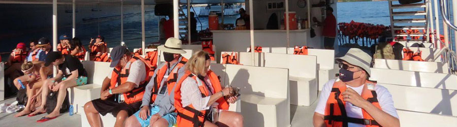 Trimarán Privado de Dos Pisos de 64' en Puerto Vallarta 6