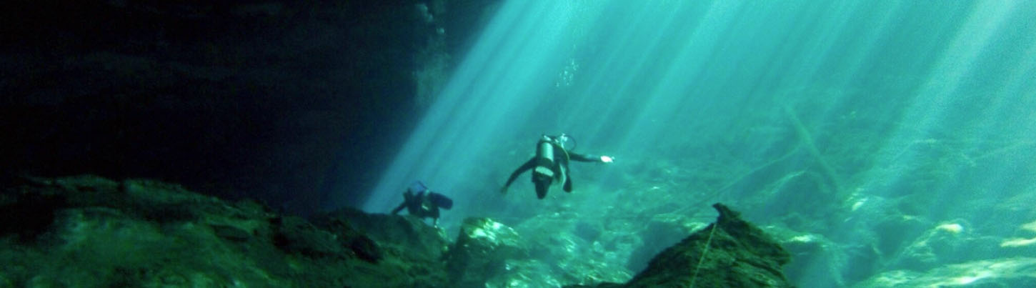Cenote Diving 8